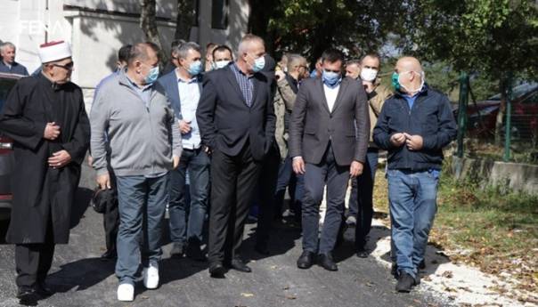 Stanovnici dva nevesinjska sela dobili putnu infrastrukturu