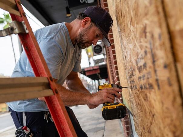 Panika na Floridi: Približava se uragan brzine 268 kilometara na sat