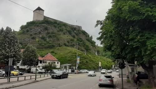 Bio zaražen: Starac iz Tešnja umro usljed moždanog udara