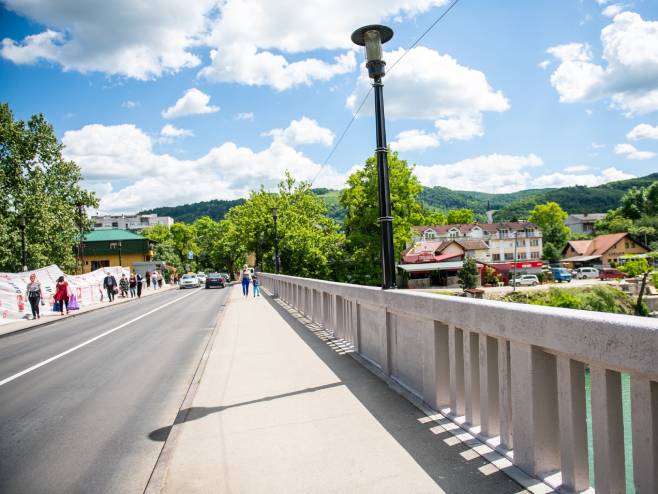 Starac prijetio da će skočiti sa mosta u Banjoj Luci, spasila ga policija