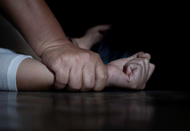 Starac u Hrvatskoj osuđen zbog spolnog iskorištavanja tinejdžerke