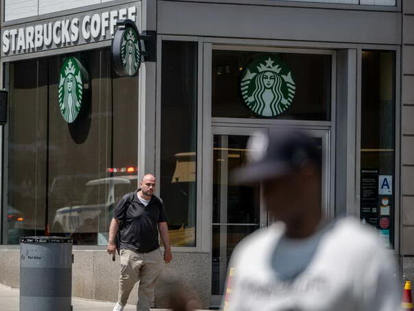 Starbucks zatvara stotine prodavnica i otpušta 900 radnika