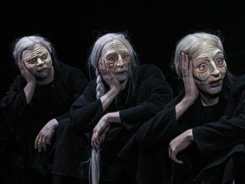 "Stare dame koje beru koprivu" - radnice, domaćice i majke, ali i dalje nevidljive