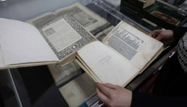 Stari rukopisi i dokumenti neprocjenjive vrijednosti dio Specijalne zbirke NUB-a BiH