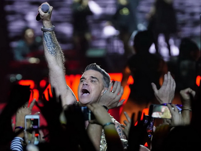 Starica preminula nakon pada na koncertu Robbieja Williamsa u Sydneyju