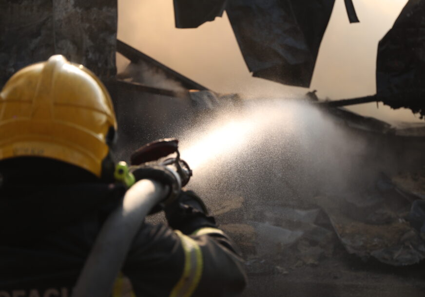 Starija žena smrtno stradala u požaru