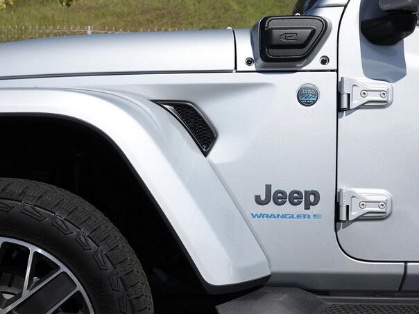 Stellantis opozvao više od 320.000 vozila u SAD zbog rizika od požara