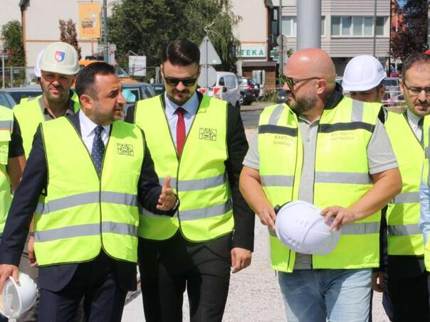 Šteta i ambasador Turske Akseki obišli radove na tramvajskoj pruzi do Hrasnice