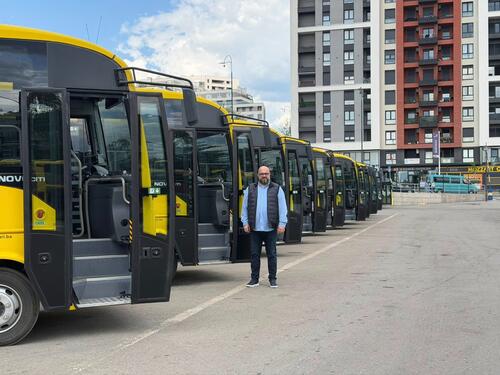 Šteta: U Sarajevo je stiglo 10 od 15 minibusa