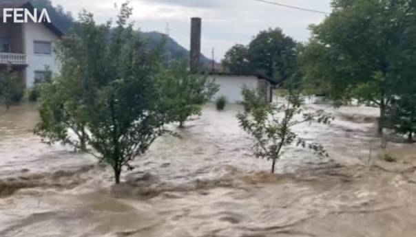 Štete od poplava u Tuzli veće od četiri miliona maraka