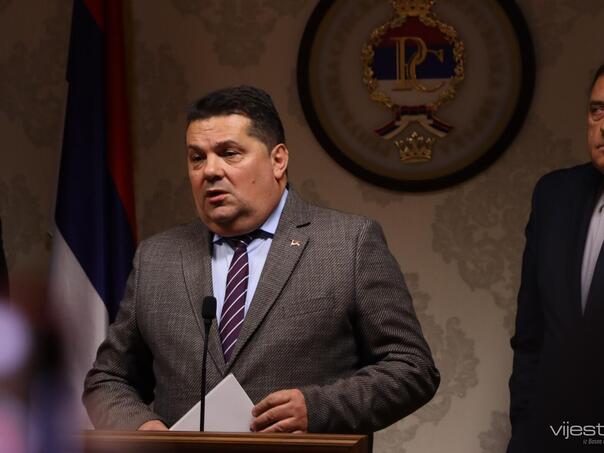 Stevandić: Na mitingu Brnabić i Selaković