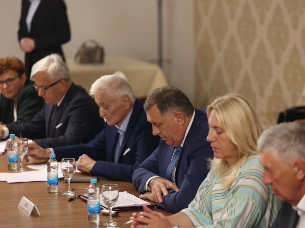 Stevandić: Na nivou BiH načelna saglasnost da se ide ka zatvaranju OHR-a