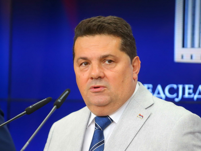 Stevandić na simpoziju o ekologiji: Kazniti odgovorne iz NATO-a