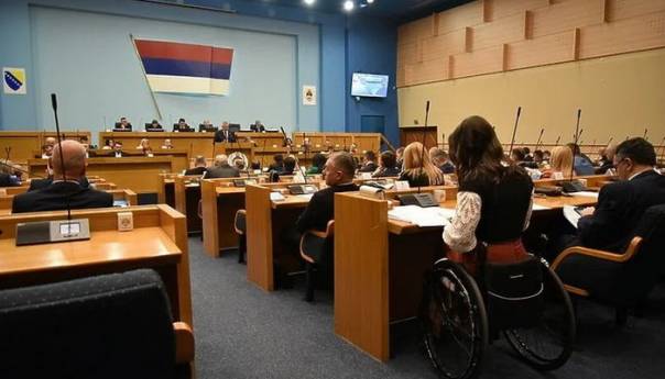 Stevandić prekinuo sjednicu NSRS-a