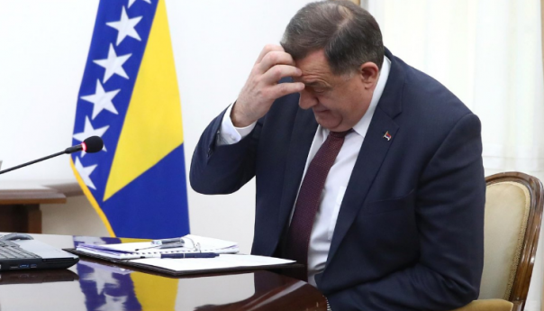 Stiže 330 miliona KM duga: Dodik očekivao 80 miliona od putarina