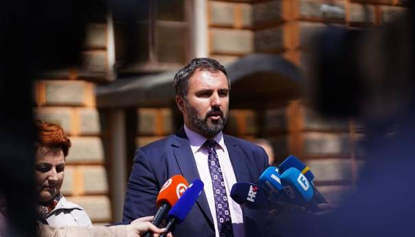 Stojanović: Nemam ništa protiv da SDA i DF ponude dodatno rješenje