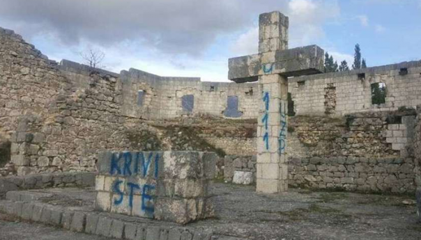 Federalna inspekcija naredila uklanjanje križeva u Stocu