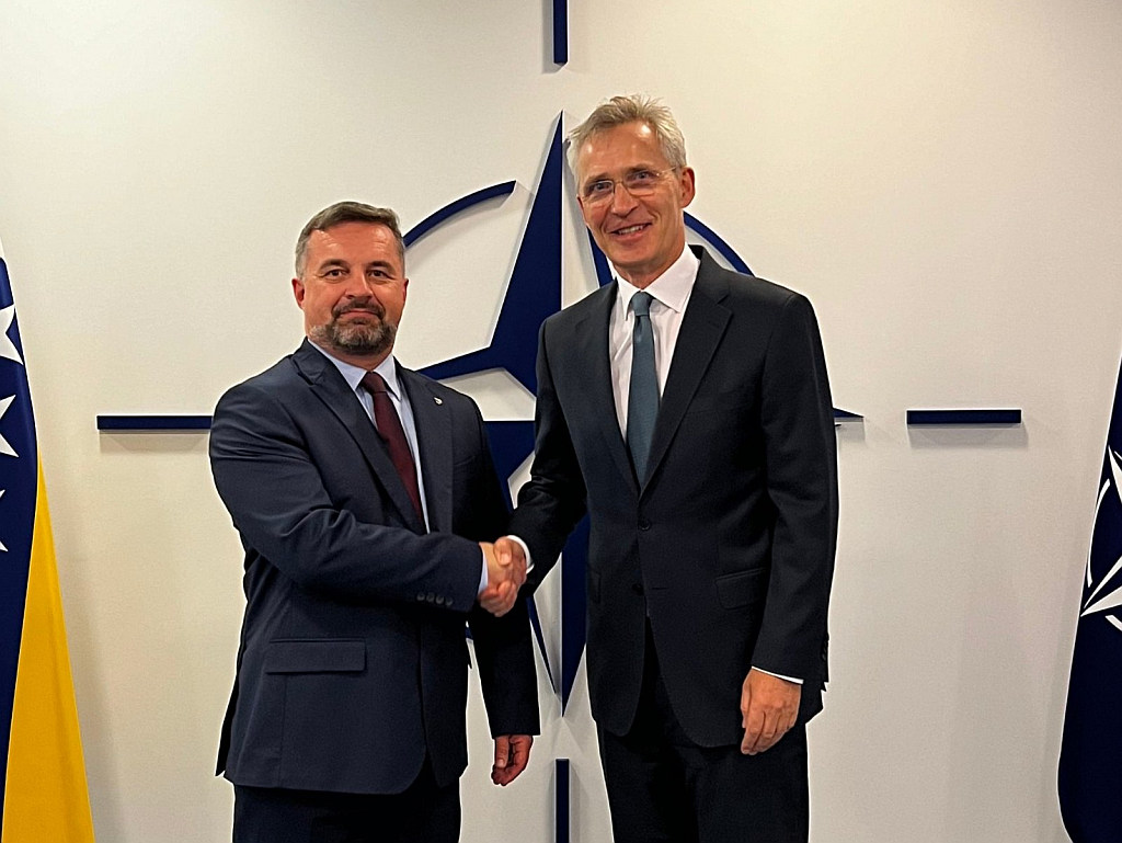 Stoltenberg s Filipovićem: Vrata NATO-a su otvorena za BiH
