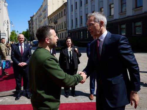 Stoltenberg u nenajavljenoj posjeti Kijevu obećao novo oružje za Ukrajinu
