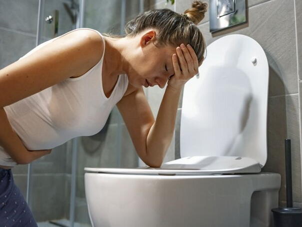 Stomačni virus: Simptomi, koliko traje i kada kod ljekara