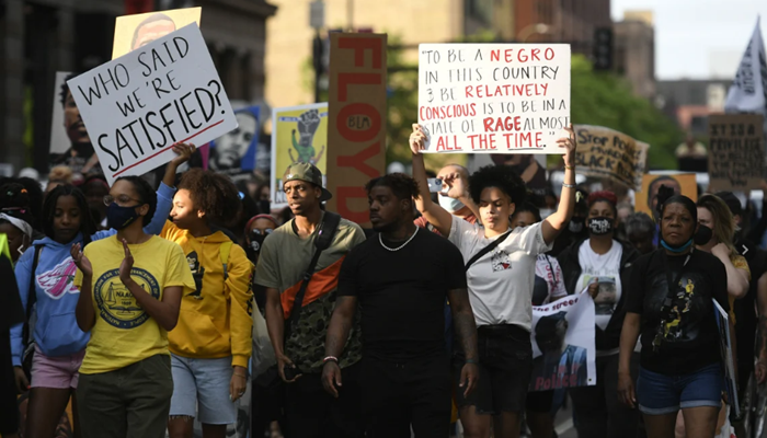 Stotine Amerikanaca u Minneapolisu marširalo u čast Georgea Floyda