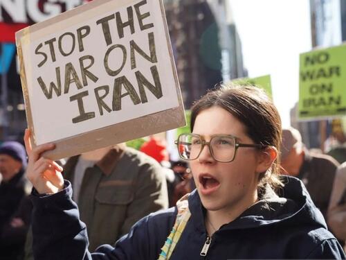 Stotine demonstranata u New Yorku protiv američko-izraelskih napada na Iran