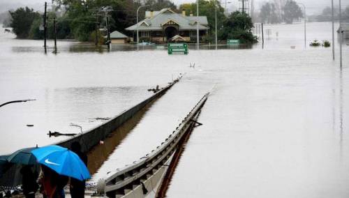 Stotine domova bez struje u Australiji, očekuju se velike poplave