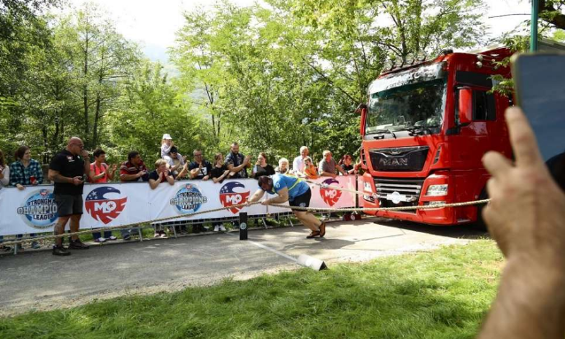 Stotine građana na Stojčevcu ispratilo borbu 12 najjačih ljudi svijeta za titulu najboljeg