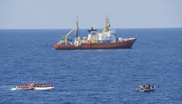 Stotine migranata spašenih na Mediteranu iskrcano na Siciliju