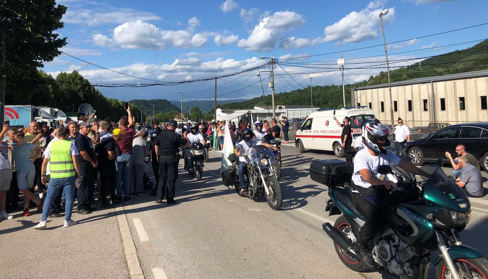 Stotine motorista stiglo u Potočare