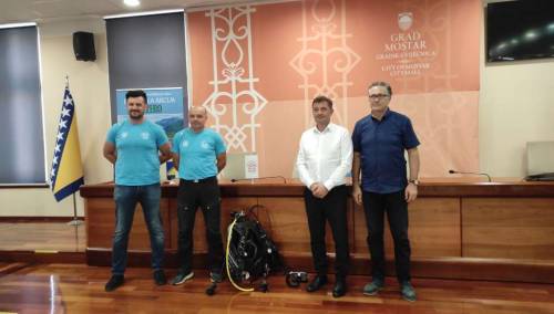 Stotinu ronilaca i aktivista iz 20 gradova u subotu čisti Mostarsko jezero