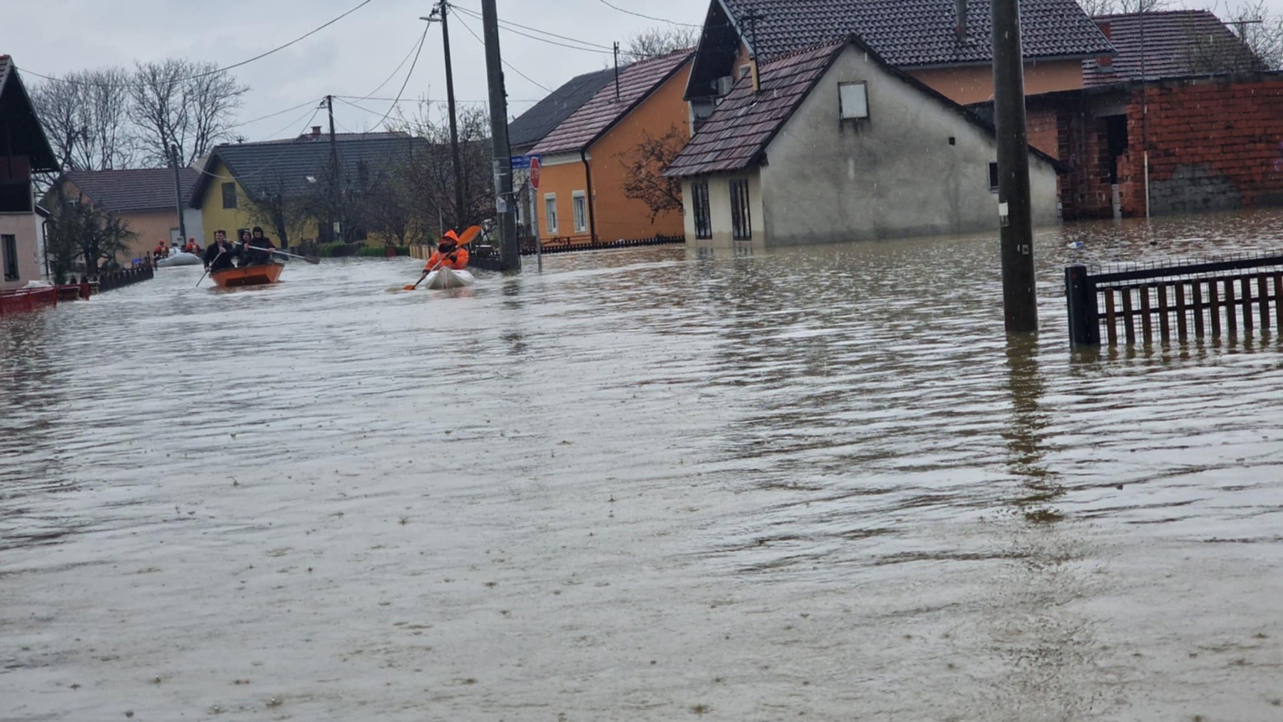 Strah i neizvjesnost: Mještani Prijedora pred još jednom neprospavanom noći
