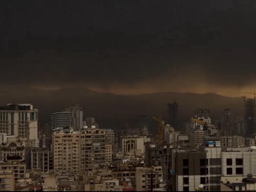 Strah od hemikalija iz dima nad Teheranom širi se društvenim mrežama