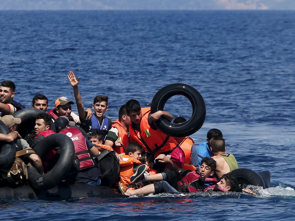 Strahuje se da su stotine ljudi nestale ili poginule pokušavajući preći Sredozemno more