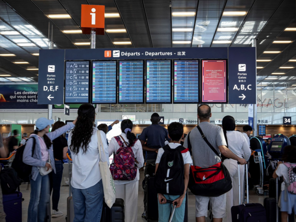 Štrajk francuskih kontrolora leta: Pogođeno je pola miliona putnika