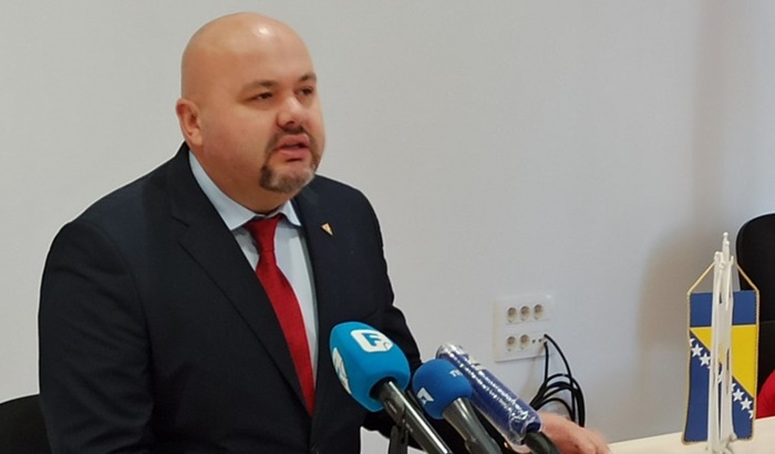 Štrajk upozorenja ako se ne smanji fizička distanca u učionicama