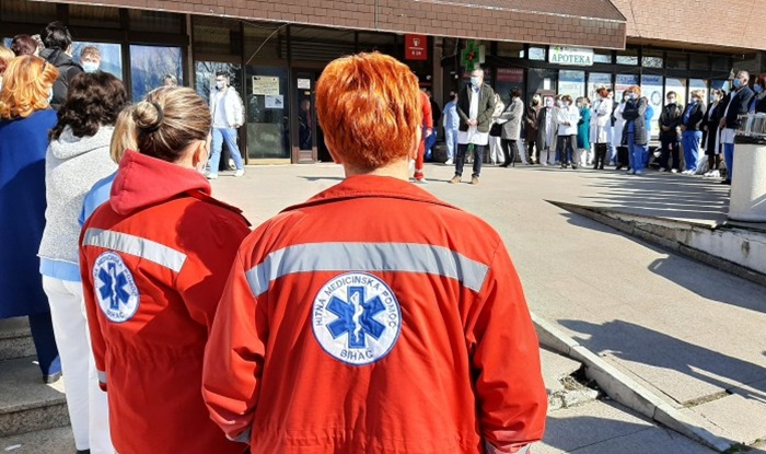 Štrajk upozorenja sindikata i uposlenih u Domu zdravlja Bihać