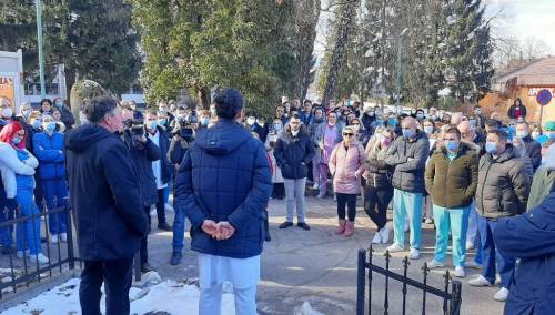 Štrajk upozorenja zdravstvenih radnika u USK
