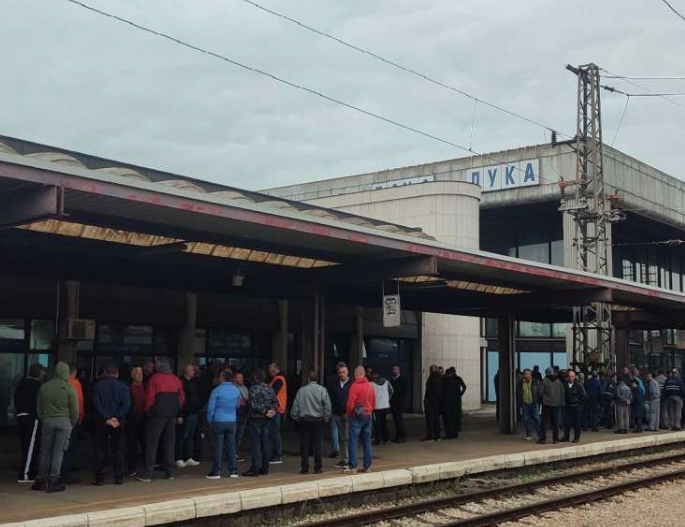 Štrajka u ŽRS neće biti, ali se mnogi problemi samo gomilaju