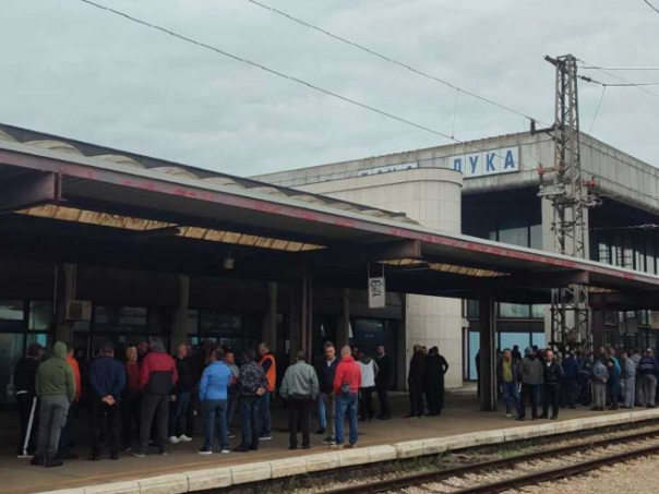 Štrajka u ŽRS neće biti, ali se mnogi problemi samo gomilaju