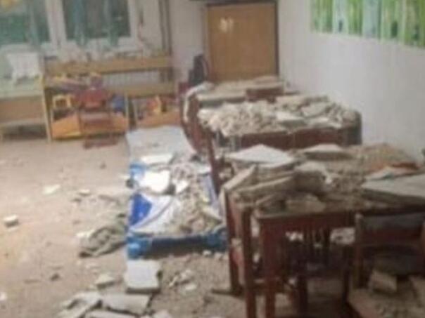 Strašan prizor: Evo kako izgleda vrtić u kojem se srušio dio plafona