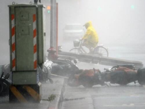 Strašan tajfun poharao zapad Aljaske, tri osobe stradale