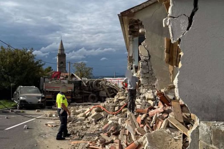 Strašan udes u Kopru: Povrijeđeni bh. državljani BiH, srušena kuća