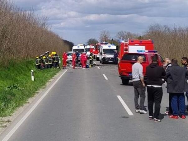 Strašna nesreća u Srbiji: Najmanje troje mrtvih i više povrijeđenih