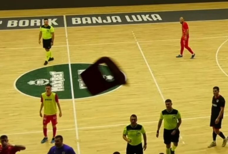 Strašne scene iz Banjaluke: Lešinari napali goste iz Cazina