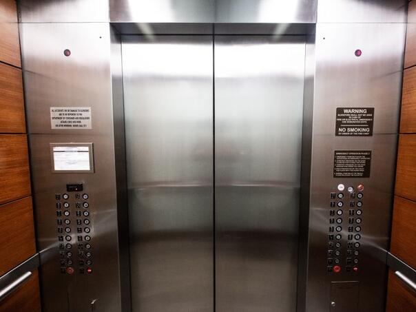 Stravičan događaj u Osijeku: Lift otkinuo glavu starici u domu