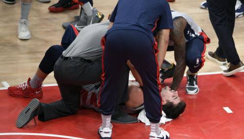 Stravičan lom noge košarkaša Washington Wizardsa