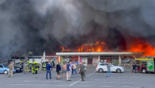 Rusija raketirala pun šoping centar, veliki broj žrtava
