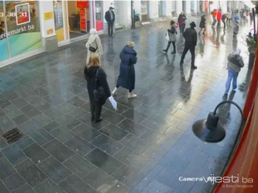 Stravičan snimak: Ovo je trenutak obrušavanja fasade u Sarajevu