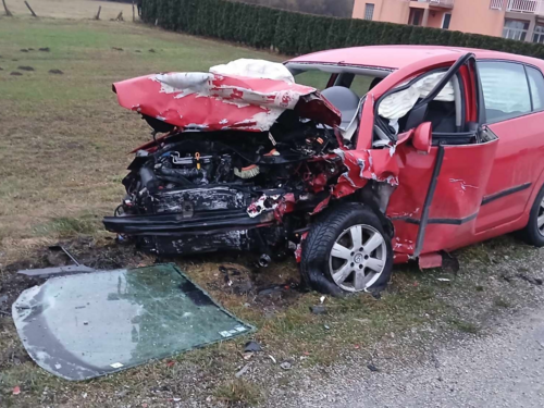 Stravičan udes kod Bugojna: Auto potpuno smrskan